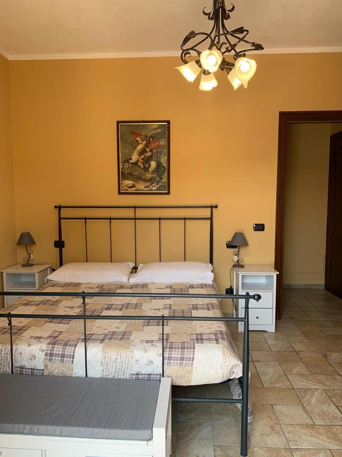 Agriturismo Cascina Anri Манго Экстерьер фото