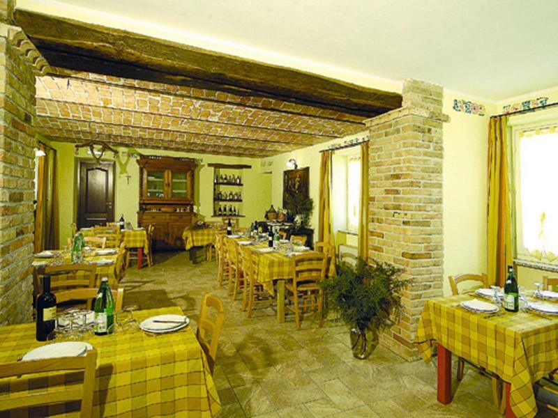 Agriturismo Cascina Anri Манго Экстерьер фото